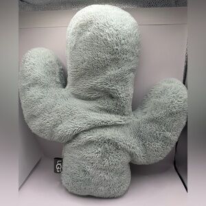 🌵 UGG Plush Cactus Decorative Pillow – Soft Faux Fur